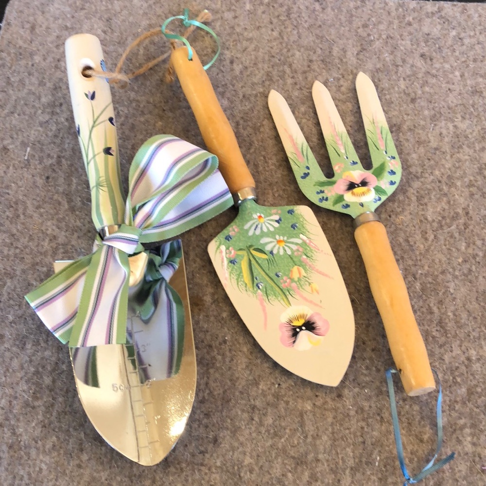 Decorative garden tools